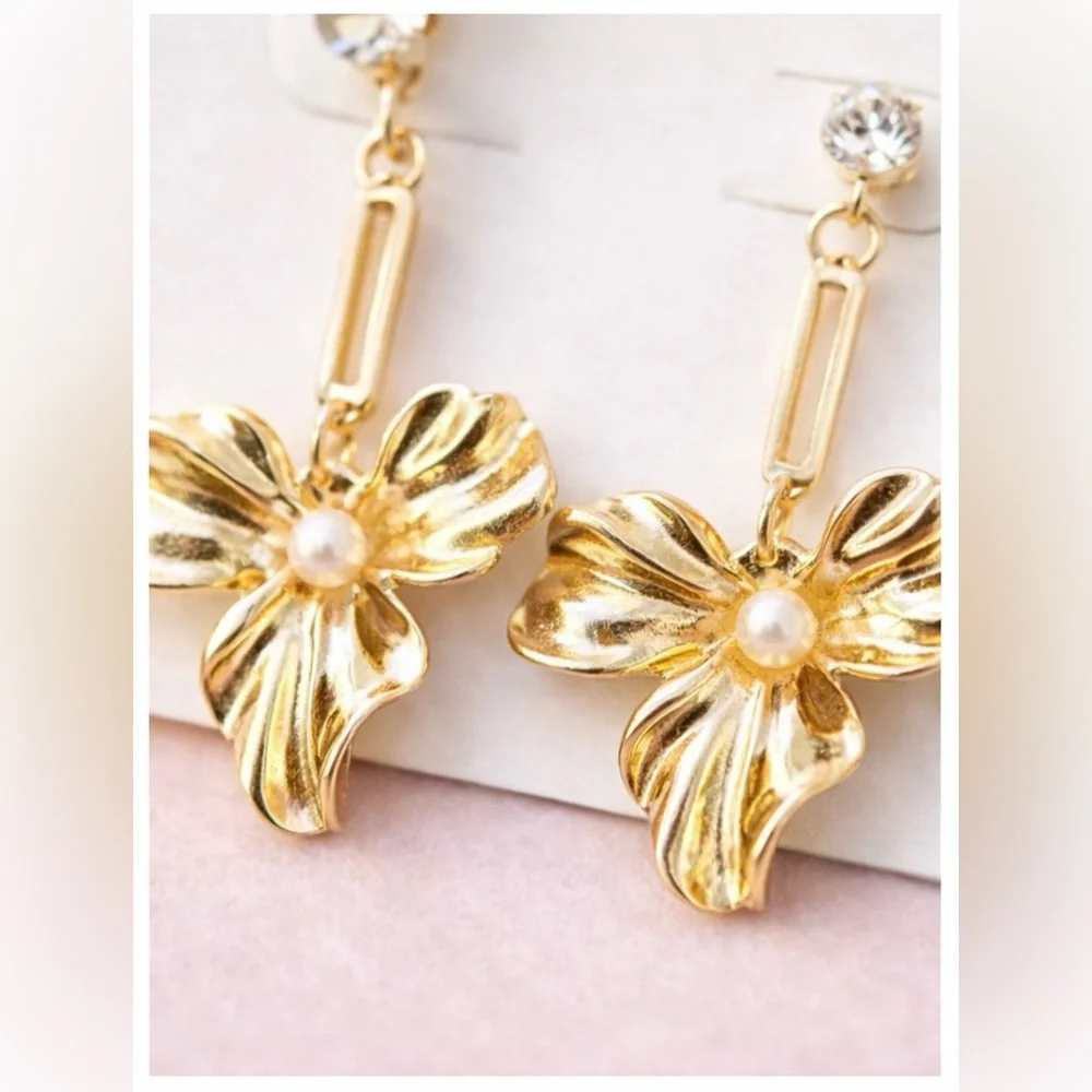Melody Gold Flower Pearl Dangle Earrings - Picture 2 of 7